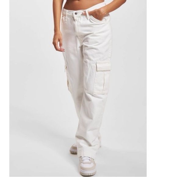 Levi's 94 Baggy Silvertab Loose Fit Straight Leg White Cargo Jeans NWT Size 30 - Picture 2 of 14
